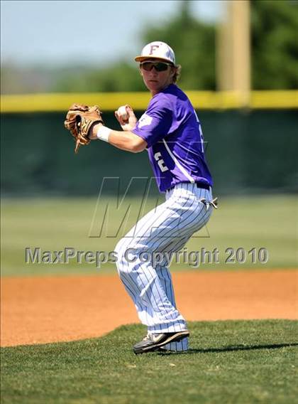 Thumbnail 3 in Eustace vs Farmersville (Texas 3A Region II Playoffs) photogallery.