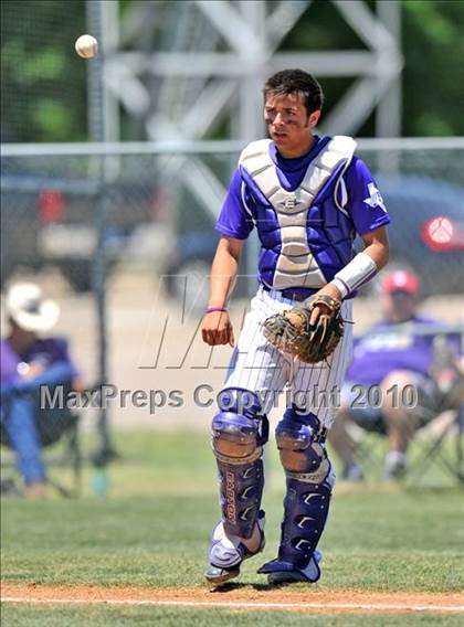 Thumbnail 1 in Eustace vs Farmersville (Texas 3A Region II Playoffs) photogallery.
