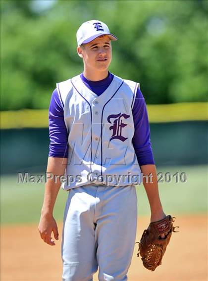 Thumbnail 3 in Eustace vs Farmersville (Texas 3A Region II Playoffs) photogallery.