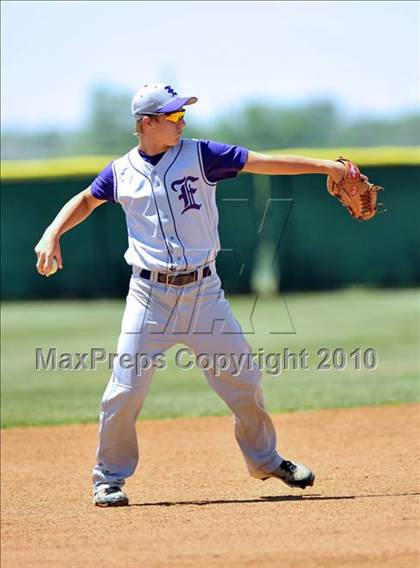 Thumbnail 1 in Eustace vs Farmersville (Texas 3A Region II Playoffs) photogallery.