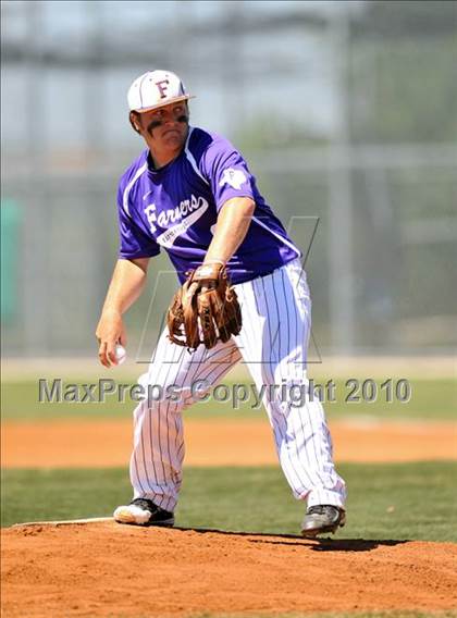 Thumbnail 2 in Eustace vs Farmersville (Texas 3A Region II Playoffs) photogallery.