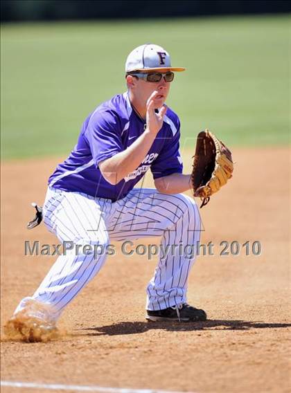 Thumbnail 2 in Eustace vs Farmersville (Texas 3A Region II Playoffs) photogallery.