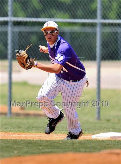 Thumbnail 3 in Eustace vs Farmersville (Texas 3A Region II Playoffs) photogallery.