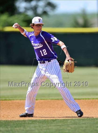 Thumbnail 1 in Eustace vs Farmersville (Texas 3A Region II Playoffs) photogallery.
