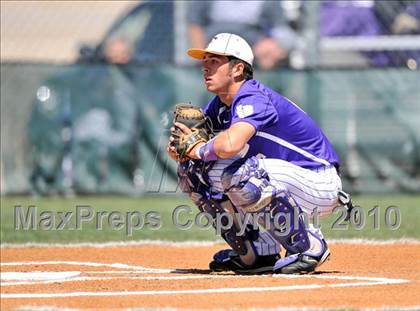 Thumbnail 1 in Eustace vs Farmersville (Texas 3A Region II Playoffs) photogallery.