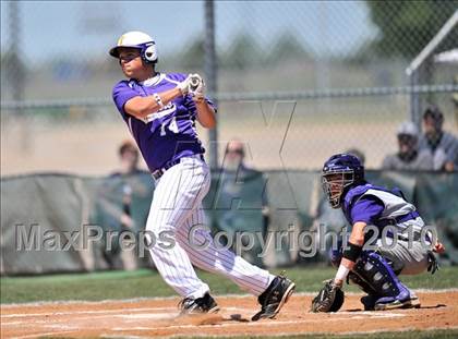 Thumbnail 1 in Eustace vs Farmersville (Texas 3A Region II Playoffs) photogallery.