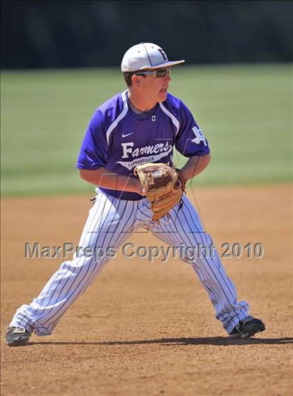 Thumbnail 3 in Eustace vs Farmersville (Texas 3A Region II Playoffs) photogallery.