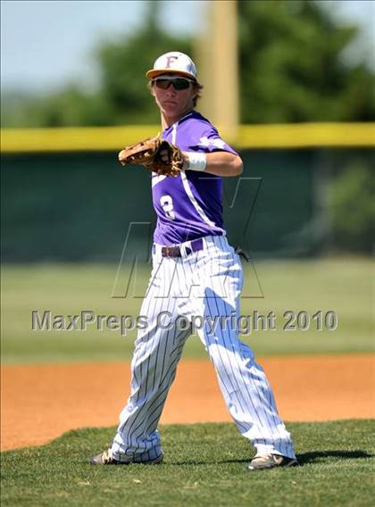 Thumbnail 1 in Eustace vs Farmersville (Texas 3A Region II Playoffs) photogallery.
