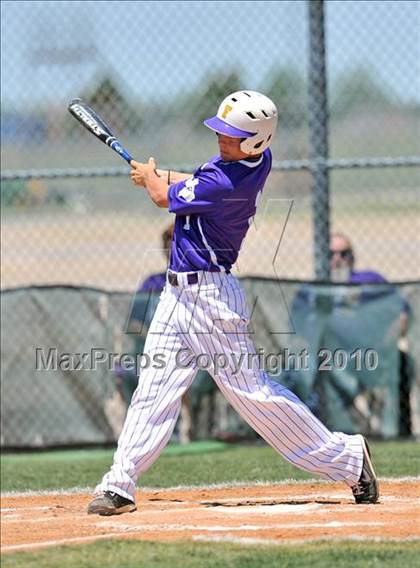 Thumbnail 2 in Eustace vs Farmersville (Texas 3A Region II Playoffs) photogallery.