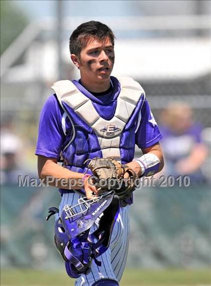 Thumbnail 1 in Eustace vs Farmersville (Texas 3A Region II Playoffs) photogallery.