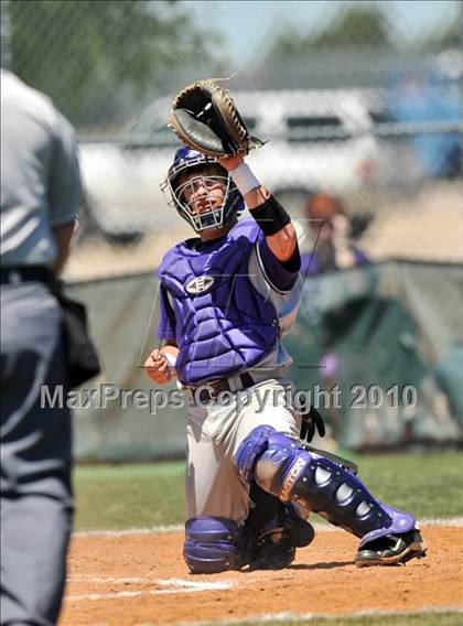 Thumbnail 2 in Eustace vs Farmersville (Texas 3A Region II Playoffs) photogallery.