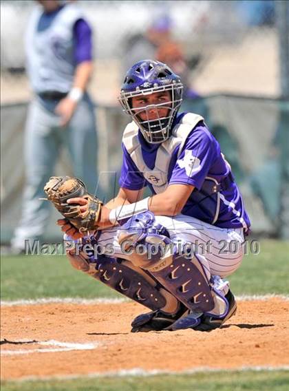 Thumbnail 2 in Eustace vs Farmersville (Texas 3A Region II Playoffs) photogallery.