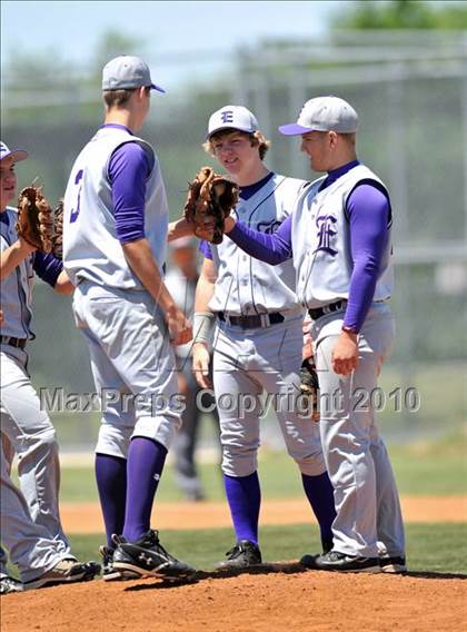 Thumbnail 2 in Eustace vs Farmersville (Texas 3A Region II Playoffs) photogallery.