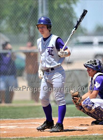 Thumbnail 1 in Eustace vs Farmersville (Texas 3A Region II Playoffs) photogallery.