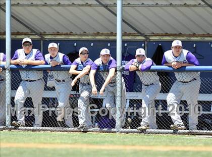Thumbnail 3 in Eustace vs Farmersville (Texas 3A Region II Playoffs) photogallery.