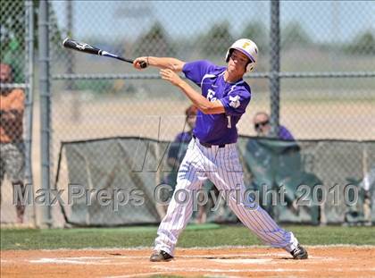 Thumbnail 3 in Eustace vs Farmersville (Texas 3A Region II Playoffs) photogallery.
