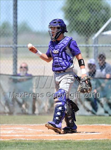 Thumbnail 2 in Eustace vs Farmersville (Texas 3A Region II Playoffs) photogallery.