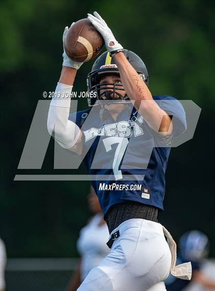 Thumbnail 2 in Sunshine Classic (East vs West) photogallery.