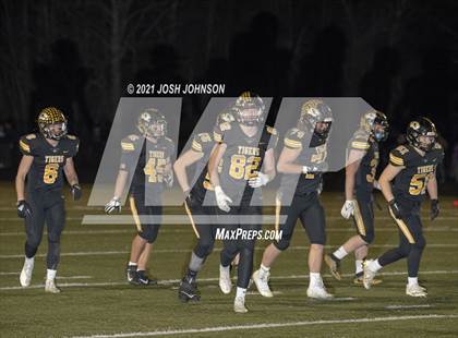 Thumbnail 3 in Ellsworth @ Northwestern (WIAA D4 Level 3 Playoff) photogallery.