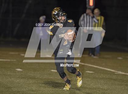 Thumbnail 3 in Ellsworth @ Northwestern (WIAA D4 Level 3 Playoff) photogallery.
