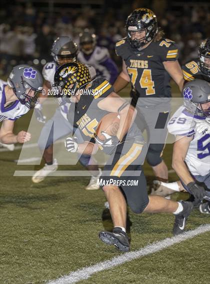 Thumbnail 2 in Ellsworth @ Northwestern (WIAA D4 Level 3 Playoff) photogallery.