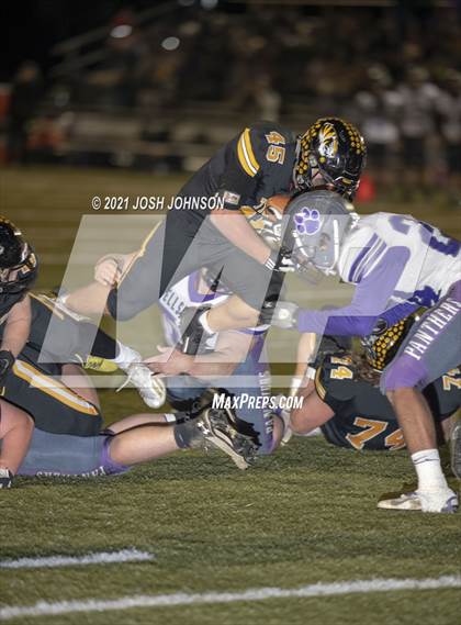 Thumbnail 3 in Ellsworth @ Northwestern (WIAA D4 Level 3 Playoff) photogallery.