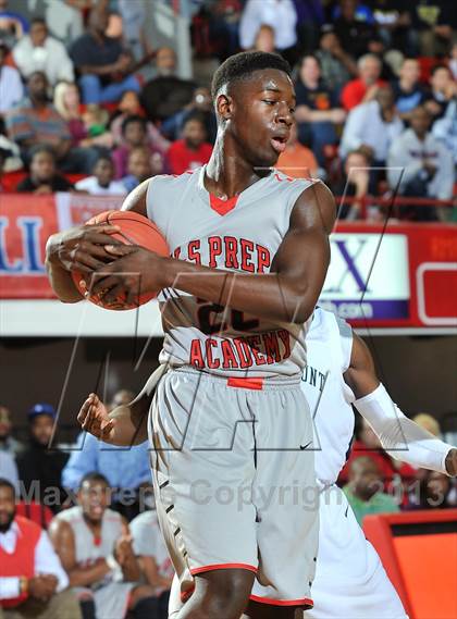 Thumbnail 3 in Winston-Salem Prep vs. Rocky Mount Prep (NCHSAA 1A Final) photogallery.
