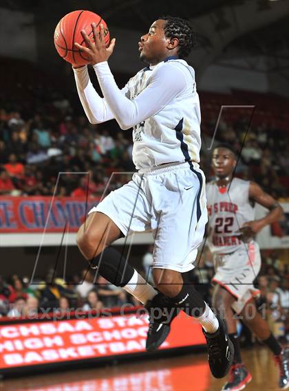 Thumbnail 2 in Winston-Salem Prep vs. Rocky Mount Prep (NCHSAA 1A Final) photogallery.