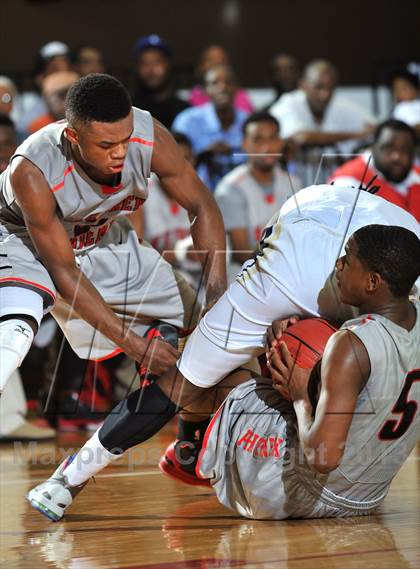 Thumbnail 2 in Winston-Salem Prep vs. Rocky Mount Prep (NCHSAA 1A Final) photogallery.