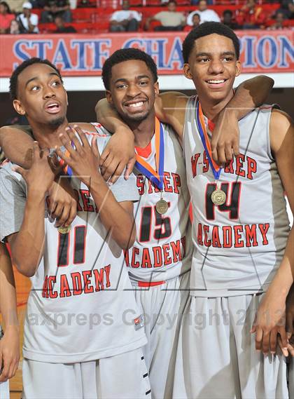 Thumbnail 3 in Winston-Salem Prep vs. Rocky Mount Prep (NCHSAA 1A Final) photogallery.