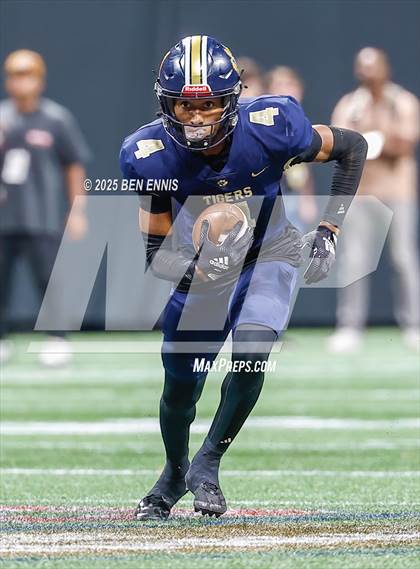 Thumbnail 1 in Douglas County vs. North Gwinnett (Corky Kell + Dave Hunter Classic) photogallery.