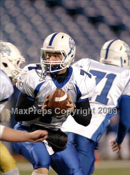 Thumbnail 1 in Grand Island vs. Sweet Home (Section 6 Class A Final) photogallery.