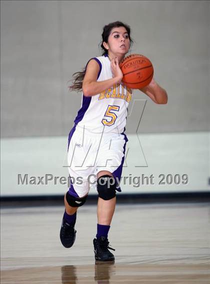 Thumbnail 1 in McAllen vs Pasadena (McDonalds Texas Invitational) photogallery.