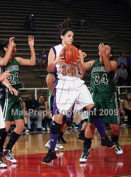 Thumbnail 1 in McAllen vs Pasadena (McDonalds Texas Invitational) photogallery.