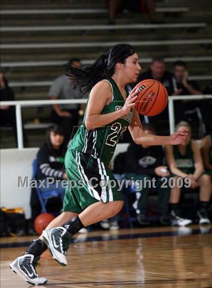 Thumbnail 1 in McAllen vs Pasadena (McDonalds Texas Invitational) photogallery.