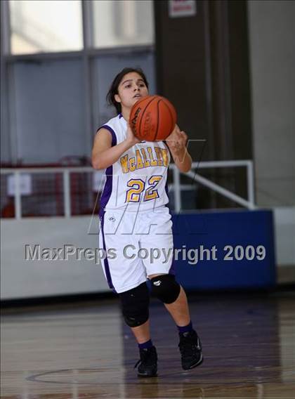 Thumbnail 2 in McAllen vs Pasadena (McDonalds Texas Invitational) photogallery.