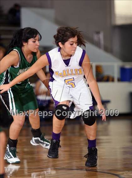 Thumbnail 2 in McAllen vs Pasadena (McDonalds Texas Invitational) photogallery.