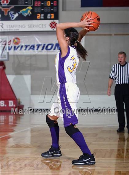 Thumbnail 2 in McAllen vs Pasadena (McDonalds Texas Invitational) photogallery.