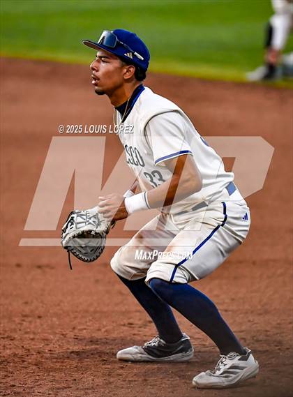 Thumbnail 3 in St. John Bosco vs. Santa Margarita (CIF SS DIV 1 Championship) photogallery.