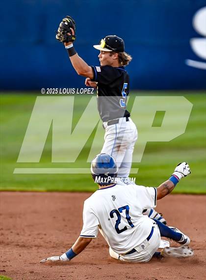Thumbnail 3 in St. John Bosco vs. Santa Margarita (CIF SS DIV 1 Championship) photogallery.