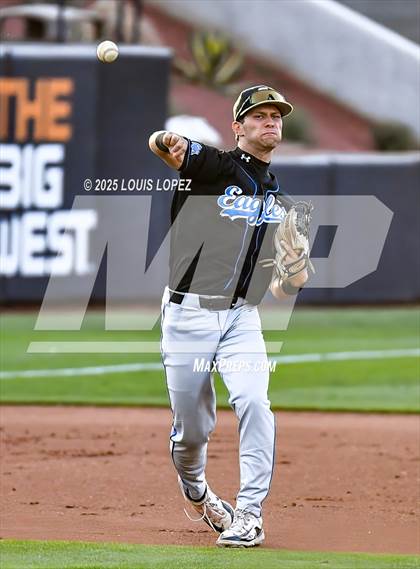 Thumbnail 2 in St. John Bosco vs. Santa Margarita (CIF SS DIV 1 Championship) photogallery.