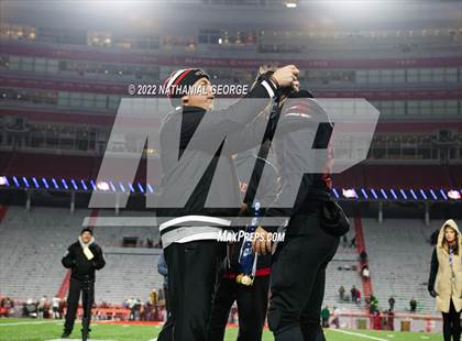 Thumbnail 3 in Gretna vs. Omaha Westside (NSAA Class A Final) photogallery.