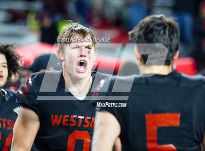 Thumbnail 3 in Gretna vs. Omaha Westside (NSAA Class A Final) photogallery.