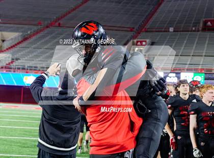 Thumbnail 1 in Gretna vs. Omaha Westside (NSAA Class A Final) photogallery.