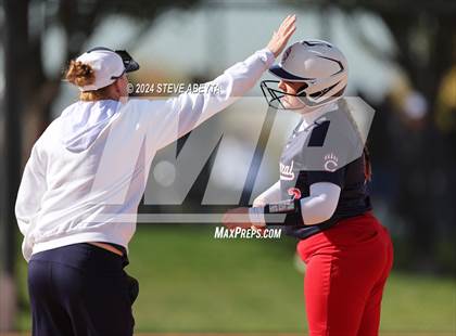 Thumbnail 1 in Valor Christian vs. Chaparral (CHSAA 5A First Round) photogallery.