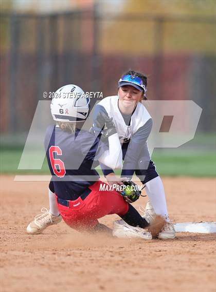 Thumbnail 1 in Valor Christian vs. Chaparral (CHSAA 5A First Round) photogallery.