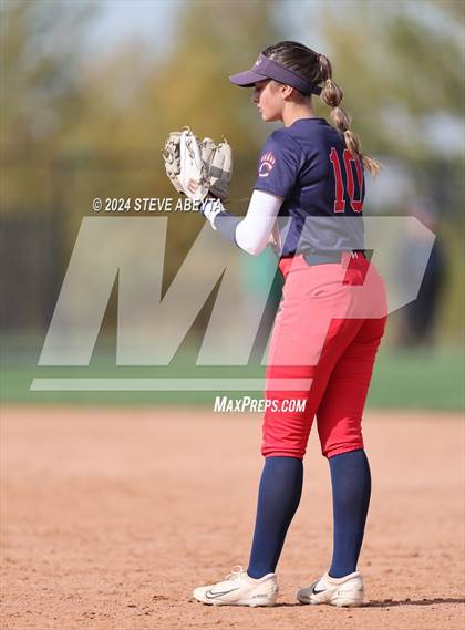 Thumbnail 3 in Valor Christian vs. Chaparral (CHSAA 5A First Round) photogallery.
