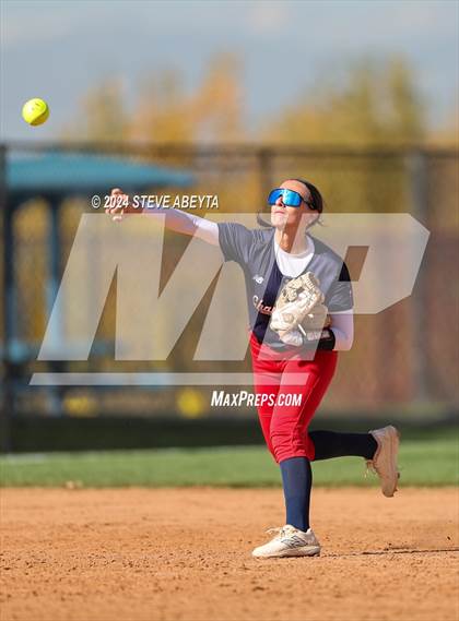 Thumbnail 3 in Valor Christian vs. Chaparral (CHSAA 5A First Round) photogallery.