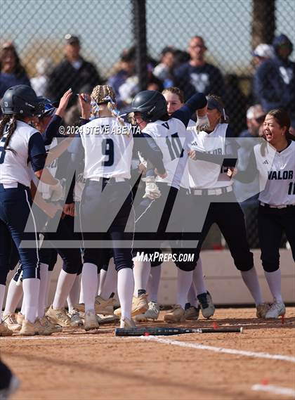 Thumbnail 1 in Valor Christian vs. Chaparral (CHSAA 5A First Round) photogallery.