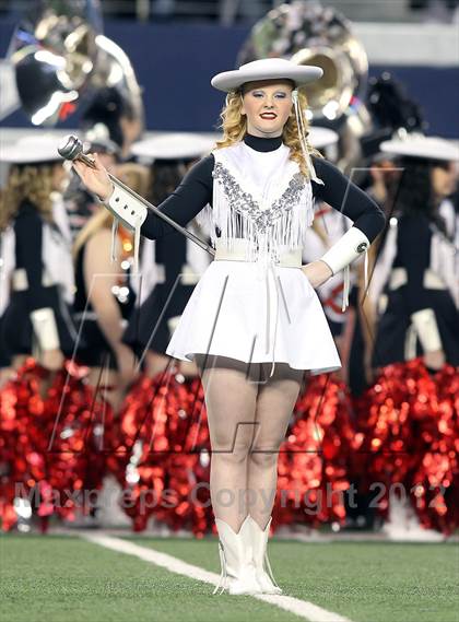 Thumbnail 1 in Gilmer vs. Navasota (UIL 3A Division 2 Final) photogallery.